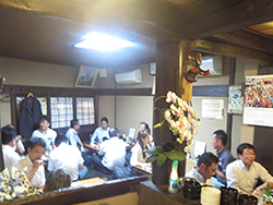 09_懇親会の様子300